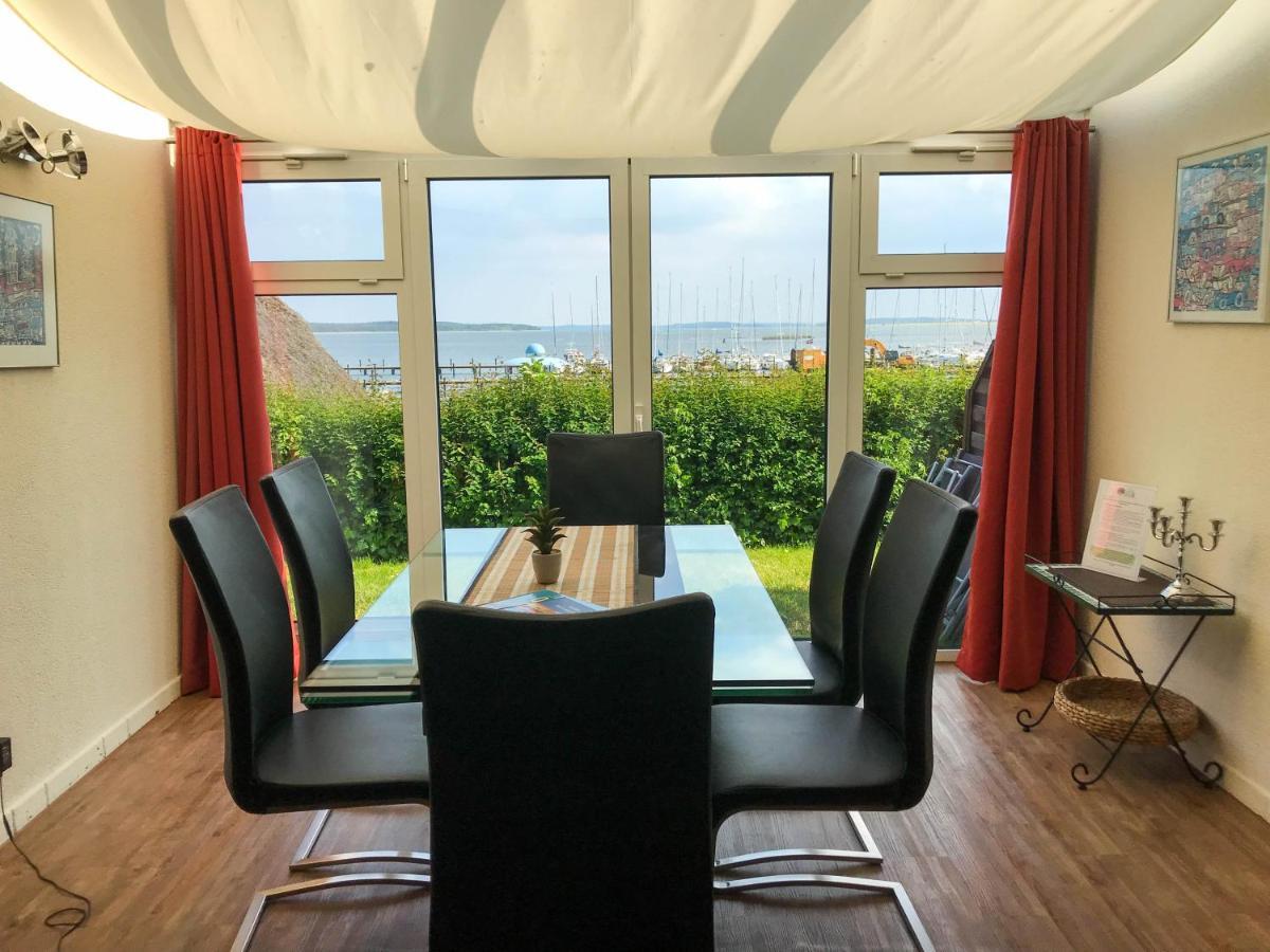 Ferienhaus Suedblick Am Yachthafen Бреґе Екстер'єр фото